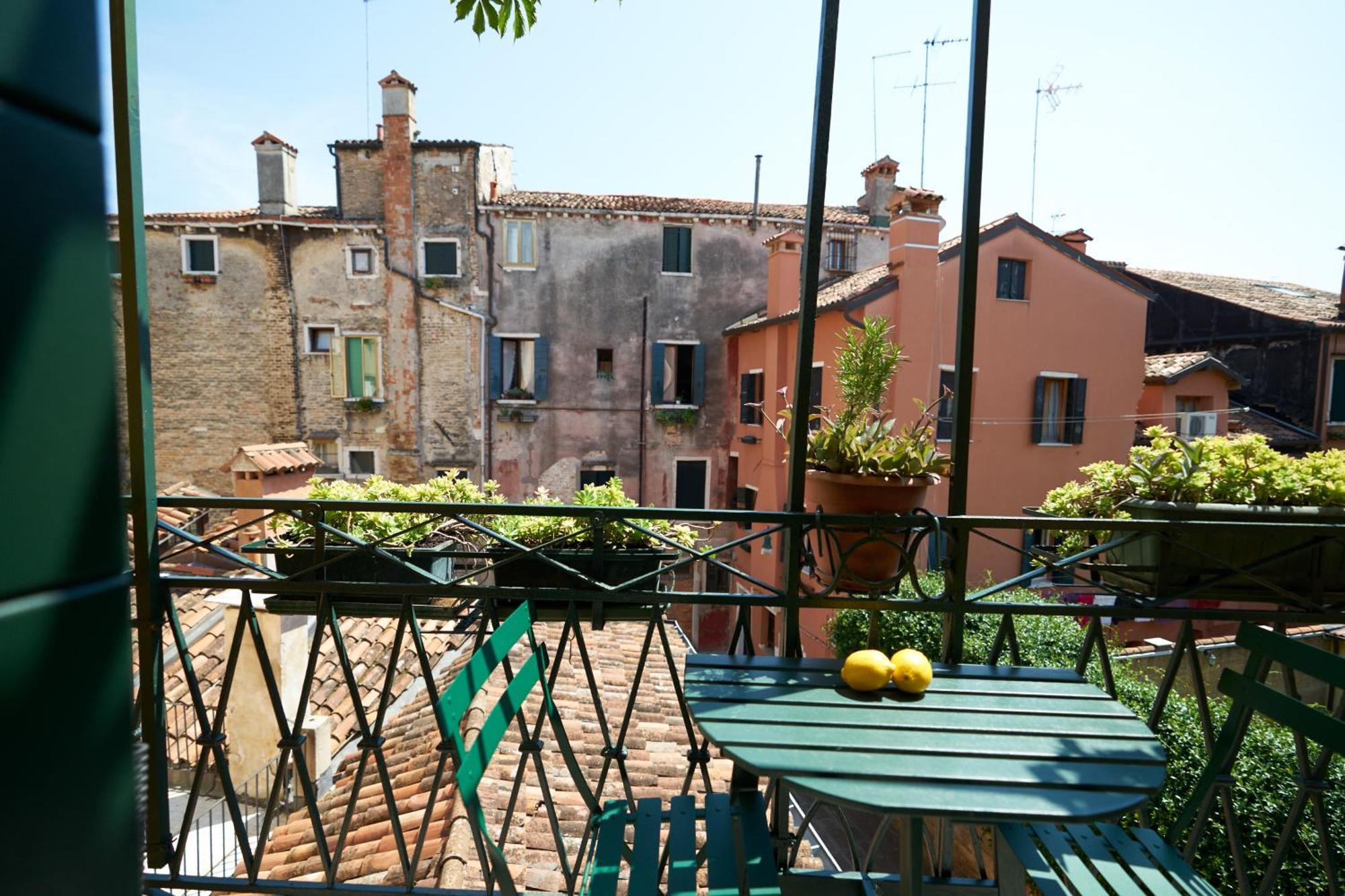 La Grancevola Is A Gorgeous Apartment With Balcony Venice Exterior photo